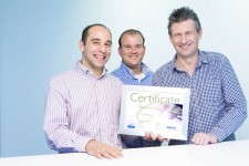 This certificate confirms the Philips GoldBio partnership.