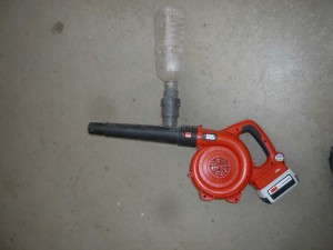 Retrofitting a leaf blower to distribute predatory mites in your greenhouse is effective and saves labor.