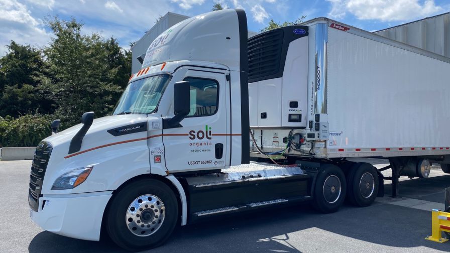 All-electric vehicle (EV) Freightliner eCascadia from Penske Truck Leasing for Soli Organic delivery and shipping test