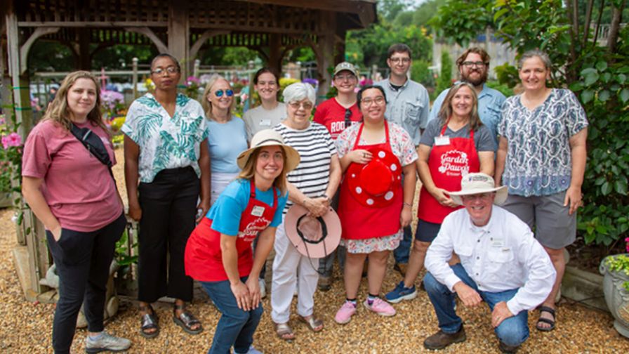Sandi Begani and Dr. John Ruter (front row) with their team of volunteers and UGA students.