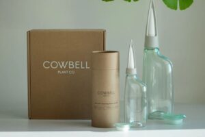 A pressure sensor automatically opens when needed, regulating water pressure while plants' roots and soil use capillary action to absorb water from the Cowbell's ceramic spike.